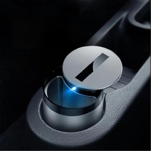 Prenosný popolník do auta — kompaktný a praktický