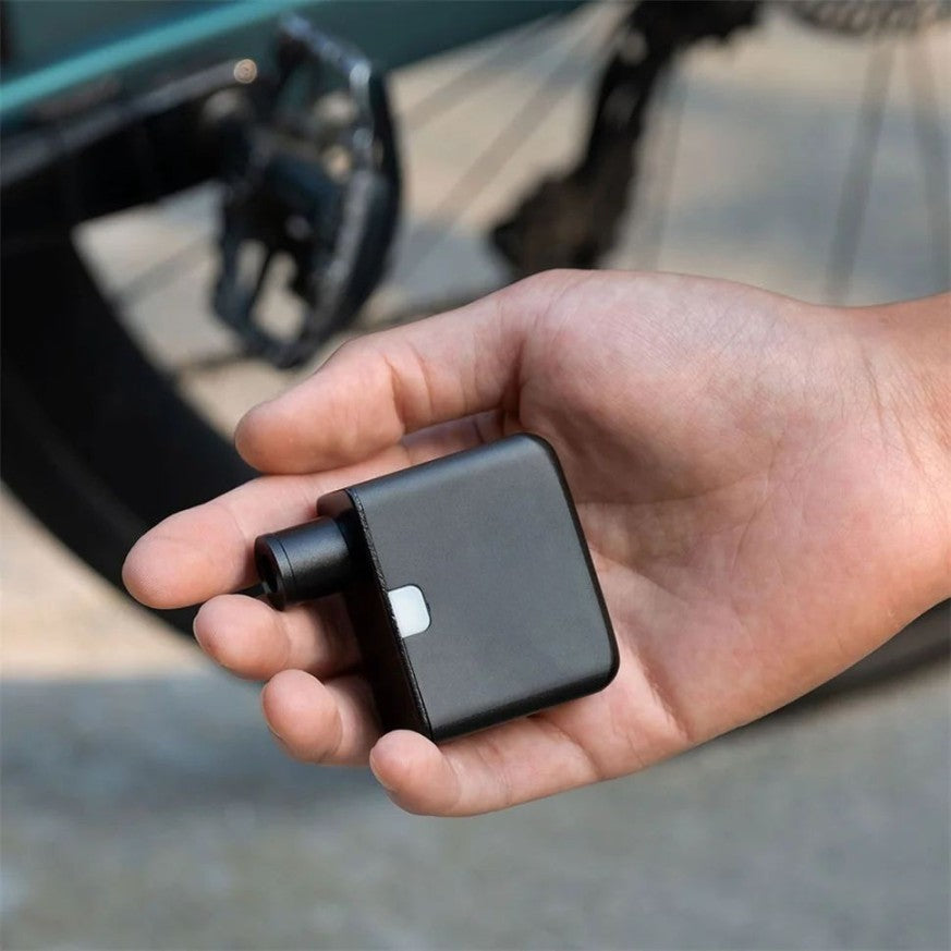 シンプルで実用的な充電式ミニ電動自転車ポンプ