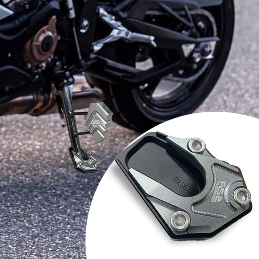 Soporte de estacionamiento para moto y patinetes — Estable y práctico 